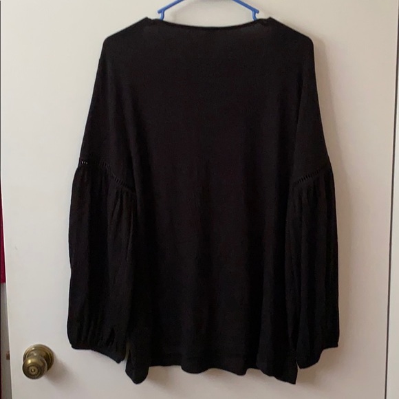 Blouse - Picture 2 of 3